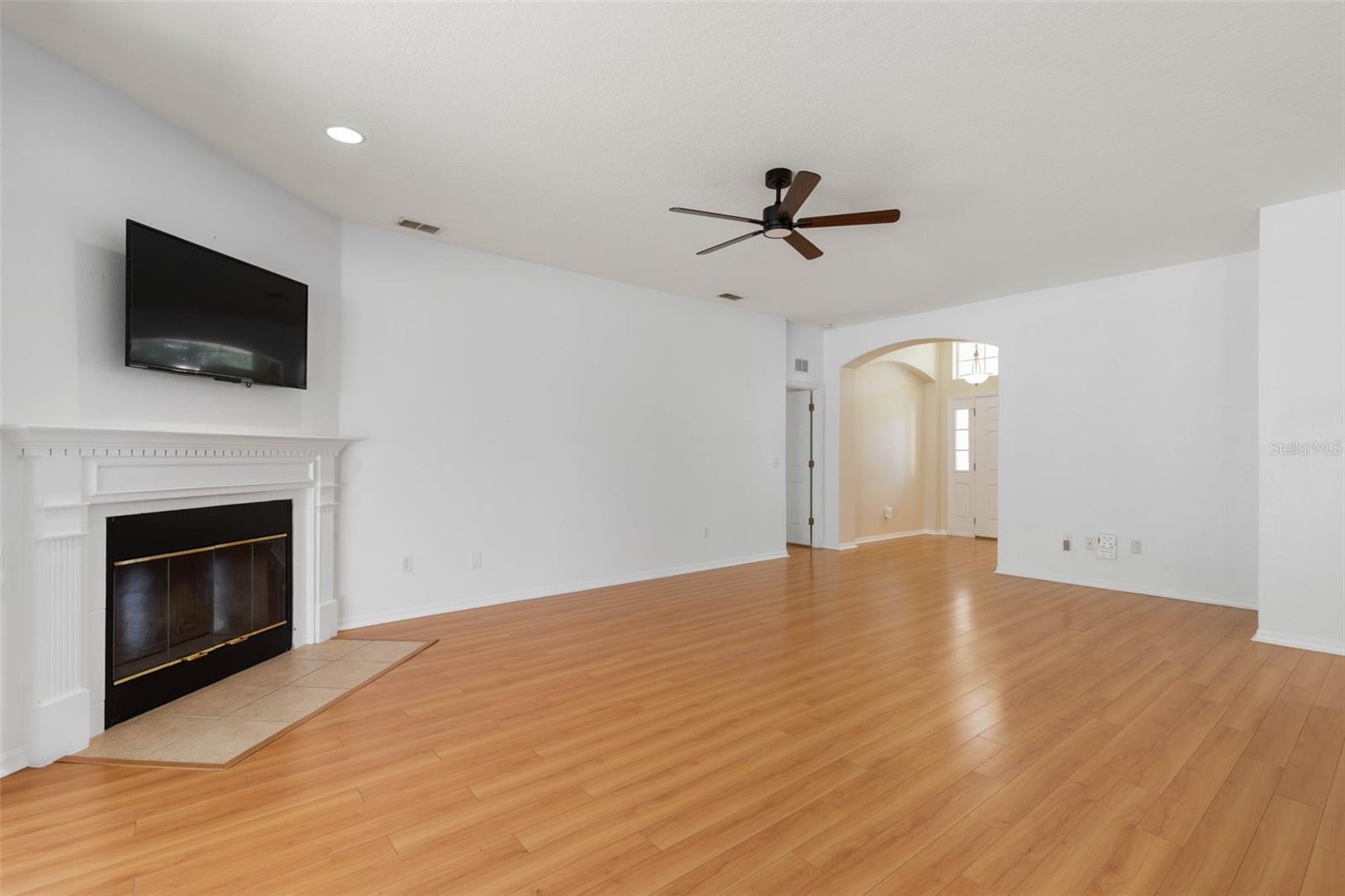 62 FORRESTER PL