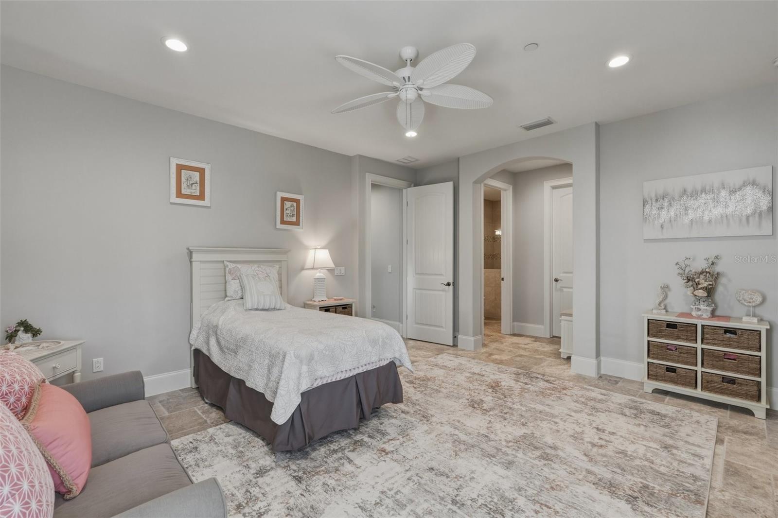 52 HAMMOCK BEACH CIR S