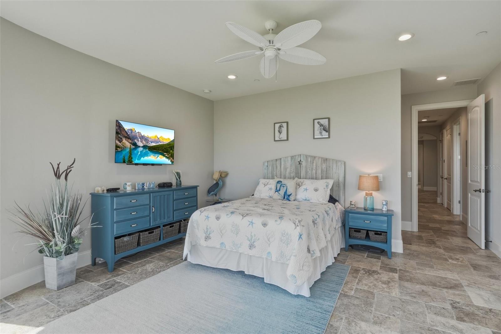 52 HAMMOCK BEACH CIR S