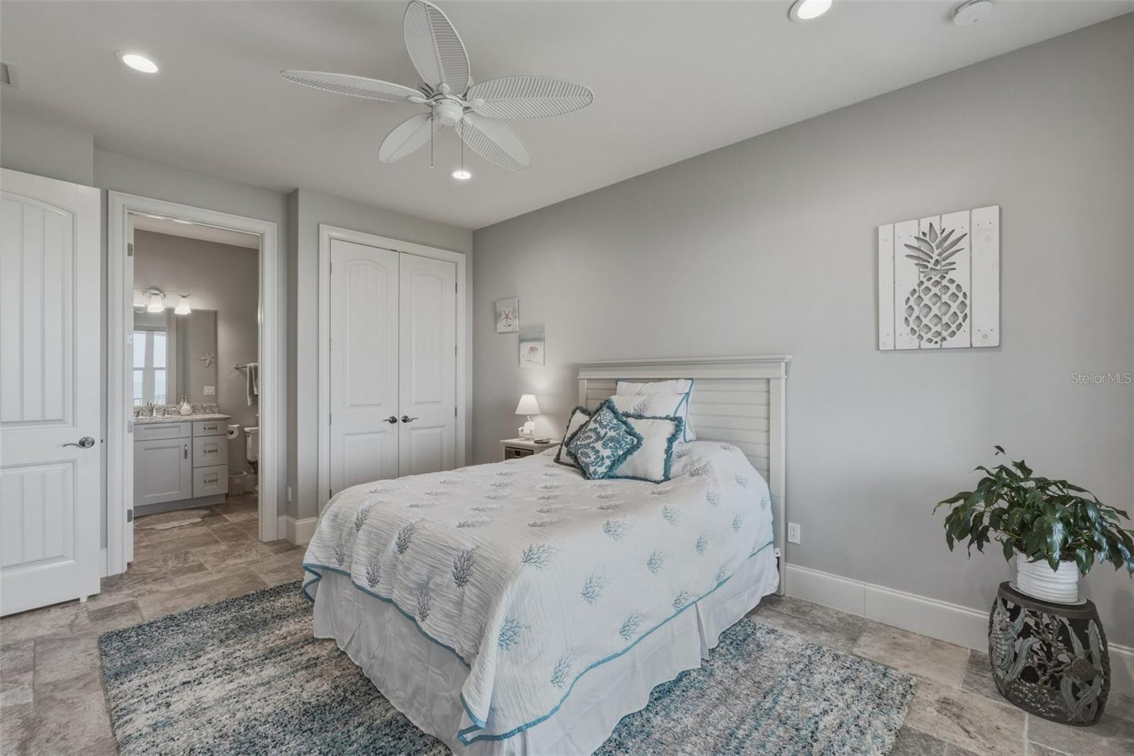52 HAMMOCK BEACH CIR S