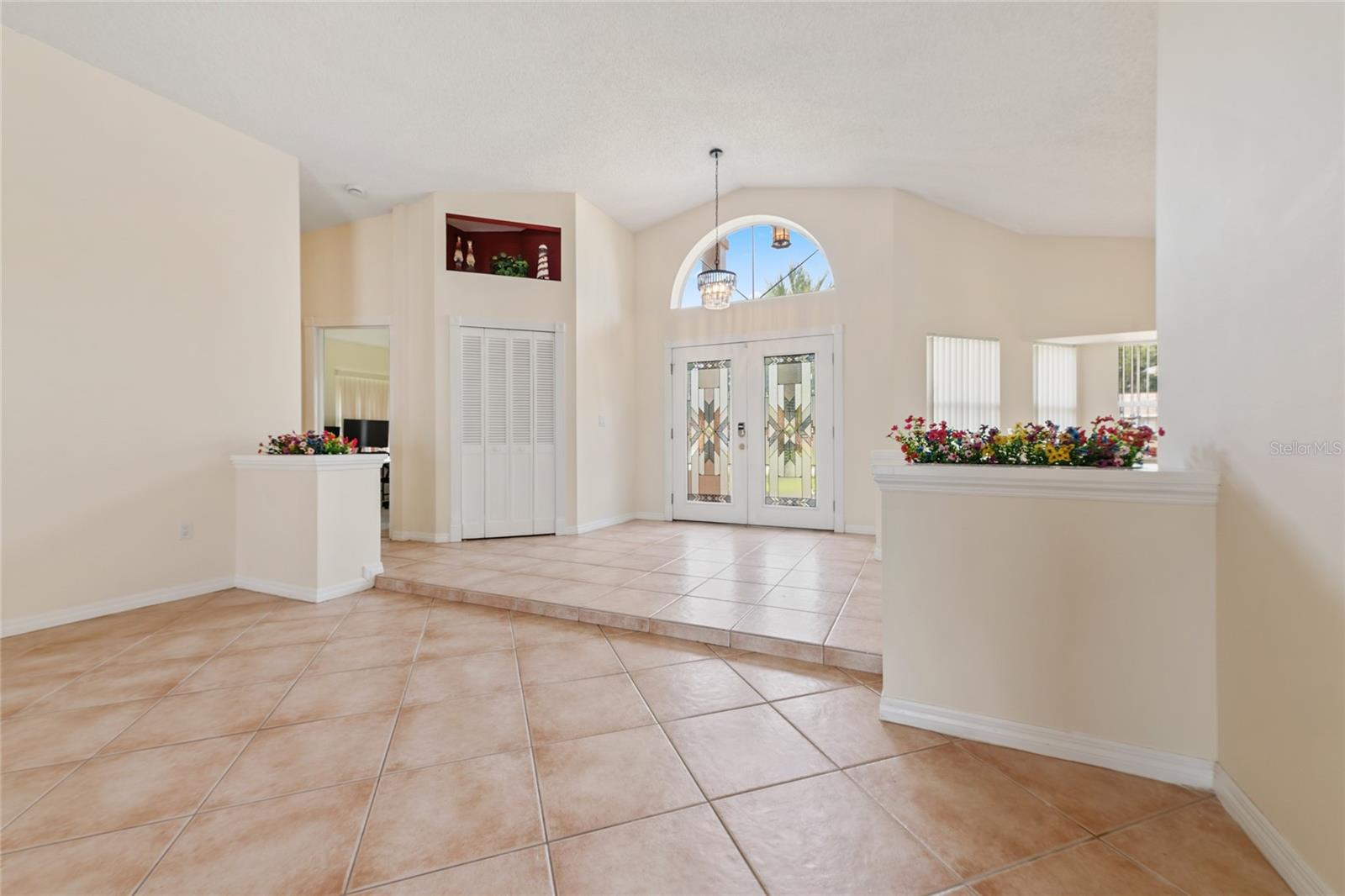 38 WESTMOUNT LN