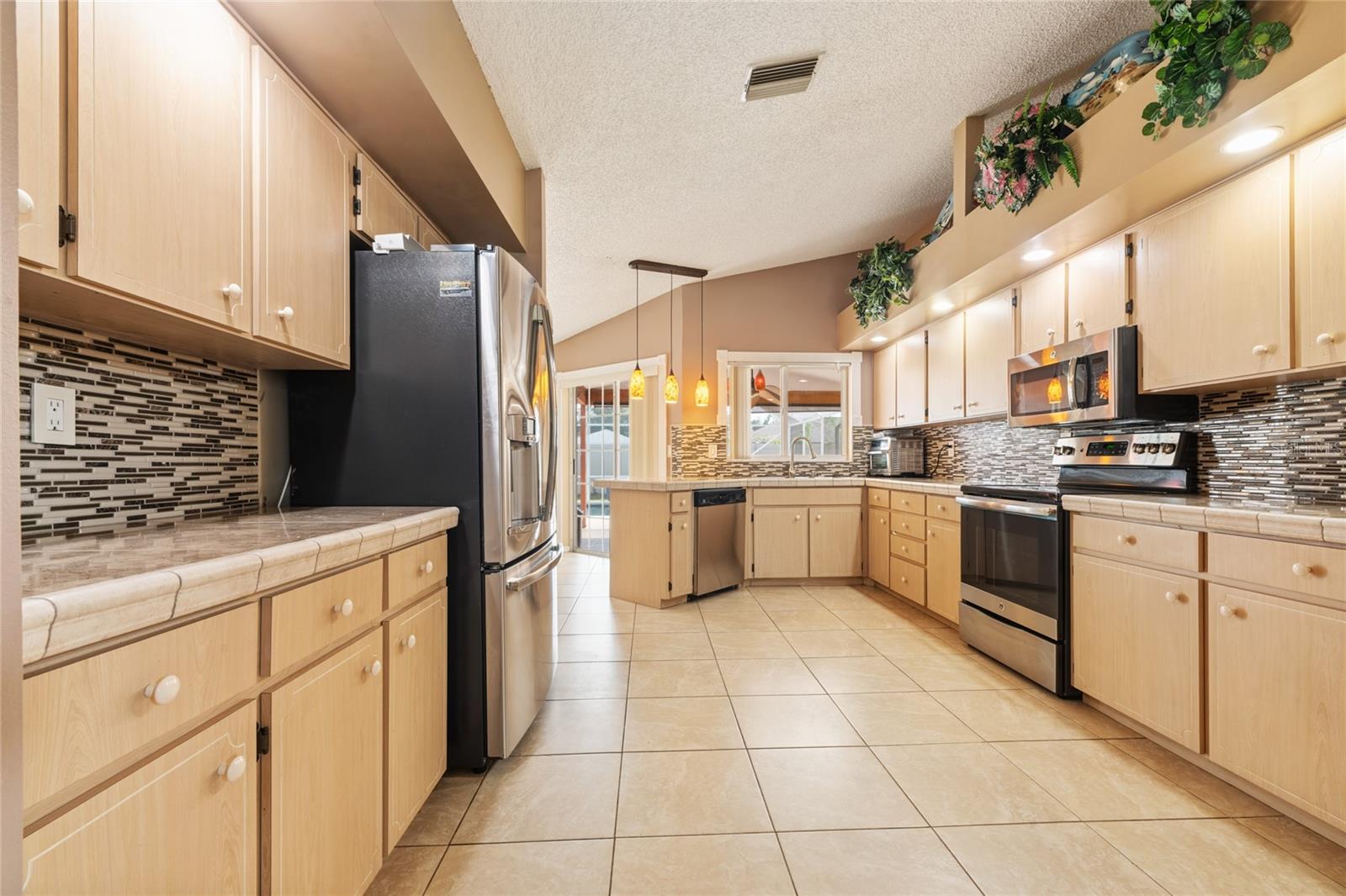 38 WESTMOUNT LN