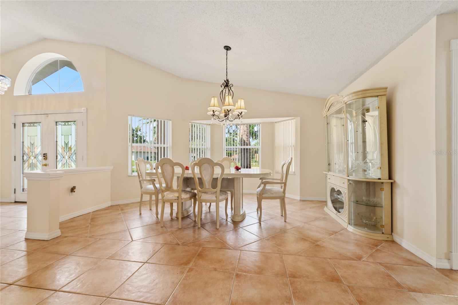38 WESTMOUNT LN