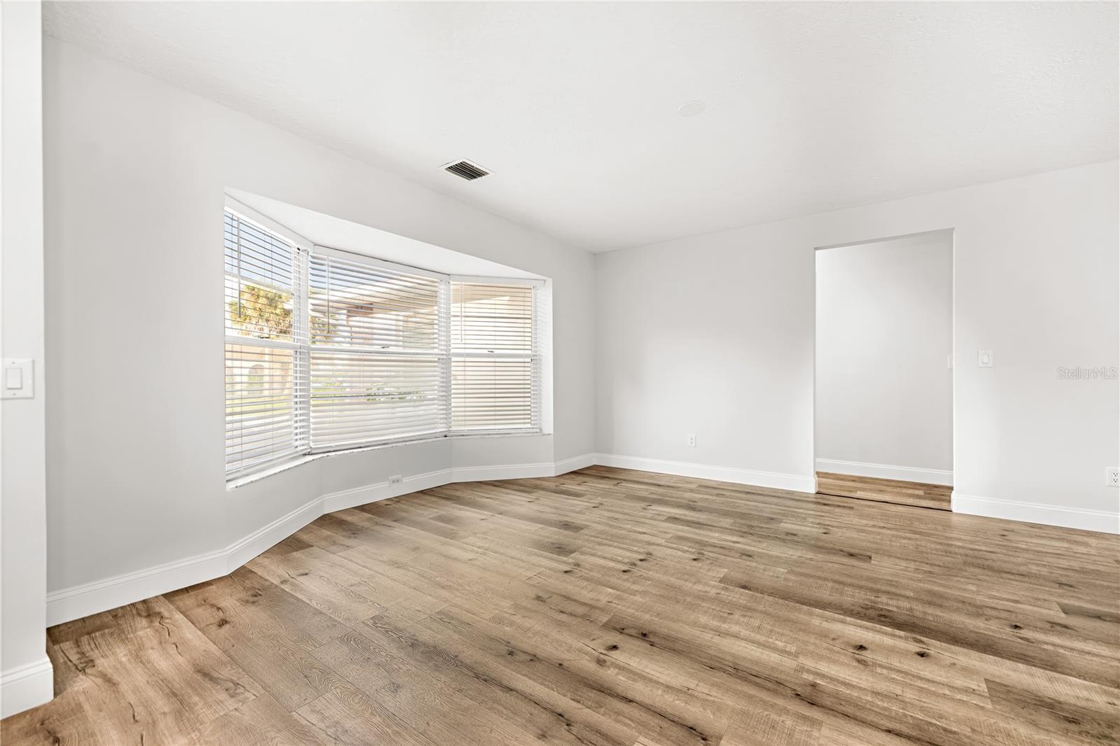 10 FELICIA CT