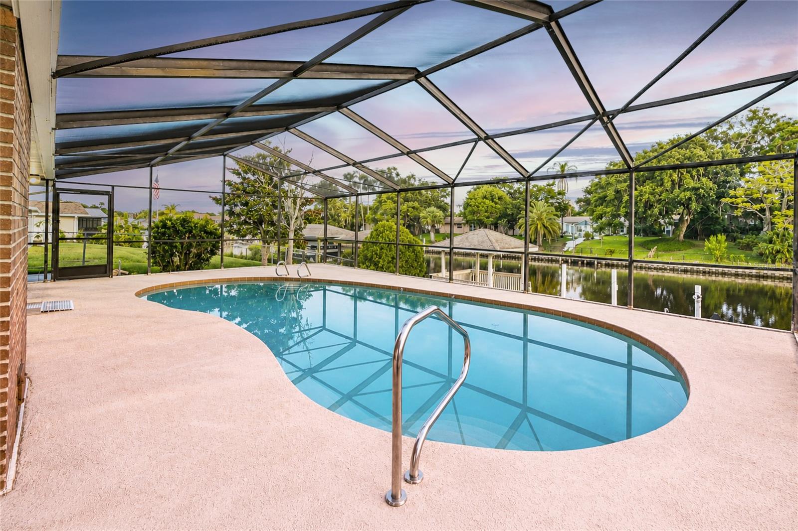 10 FELICIA CT