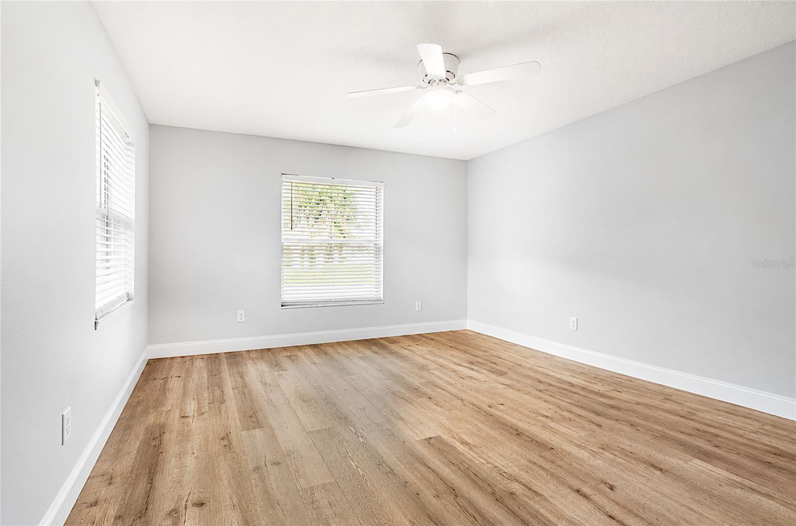 10 FELICIA CT