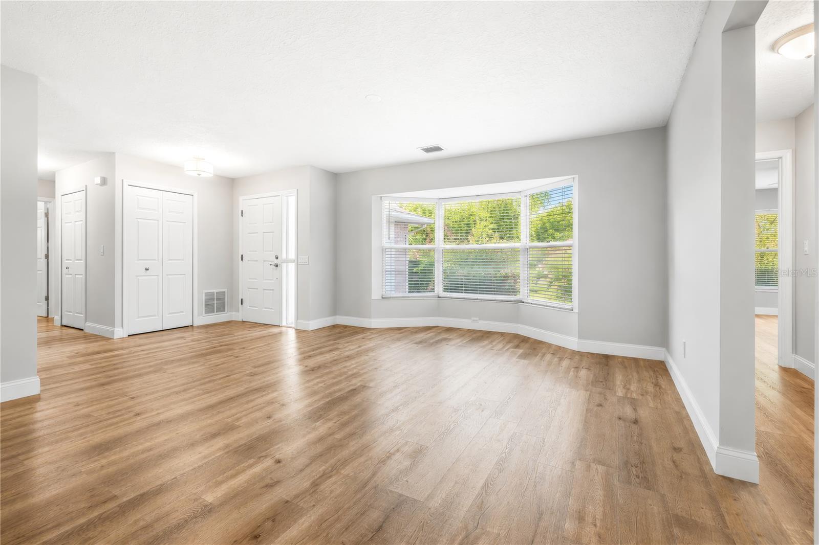 10 FELICIA CT