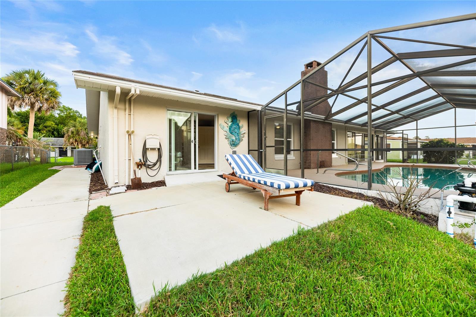 10 FELICIA CT