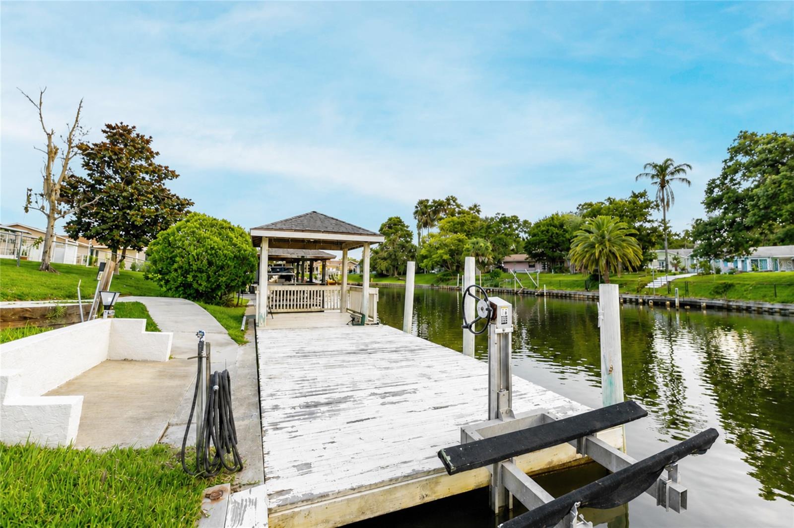 10 FELICIA CT