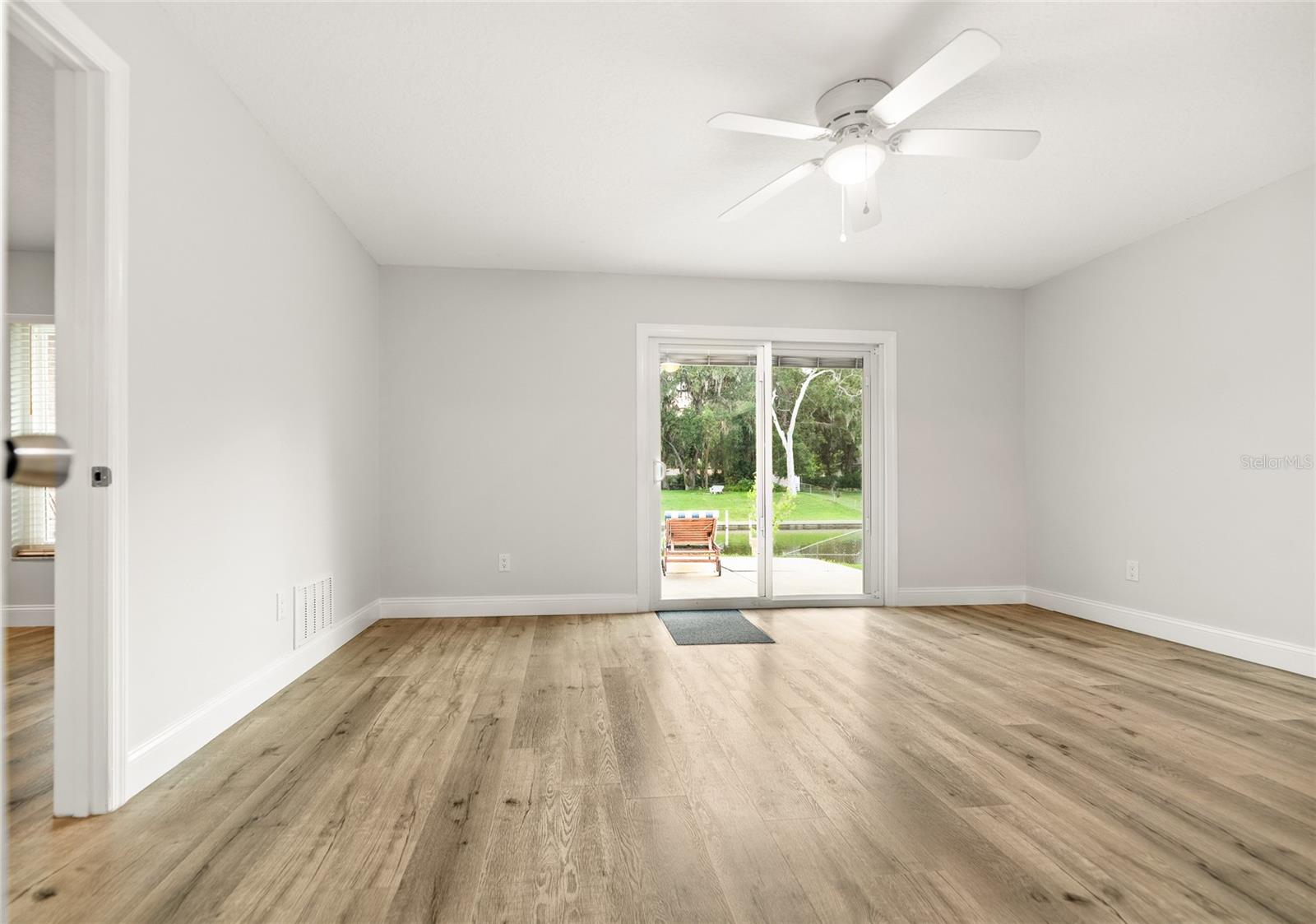 10 FELICIA CT