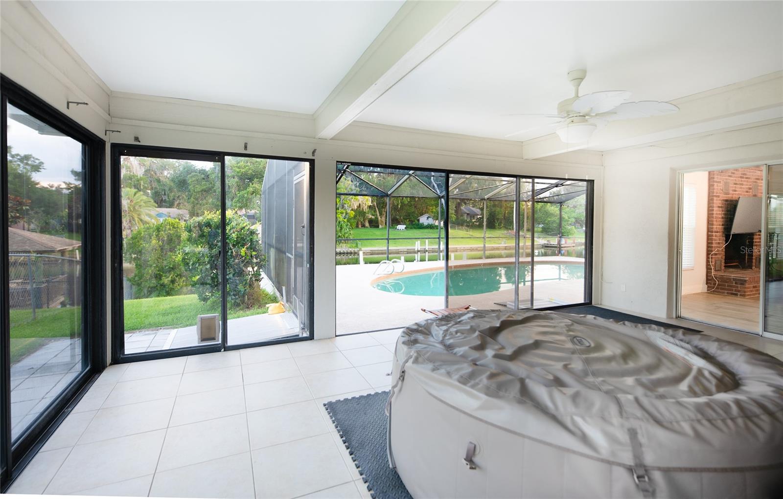 10 FELICIA CT