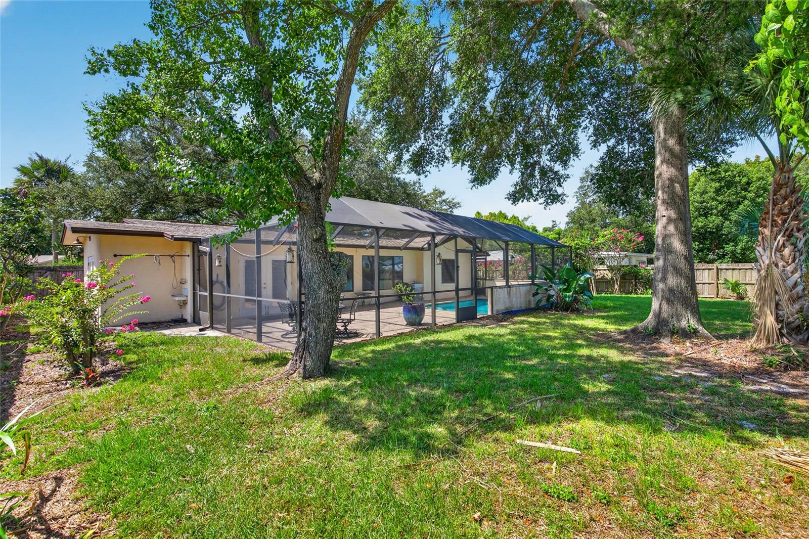 13 FAIRVIEW LN