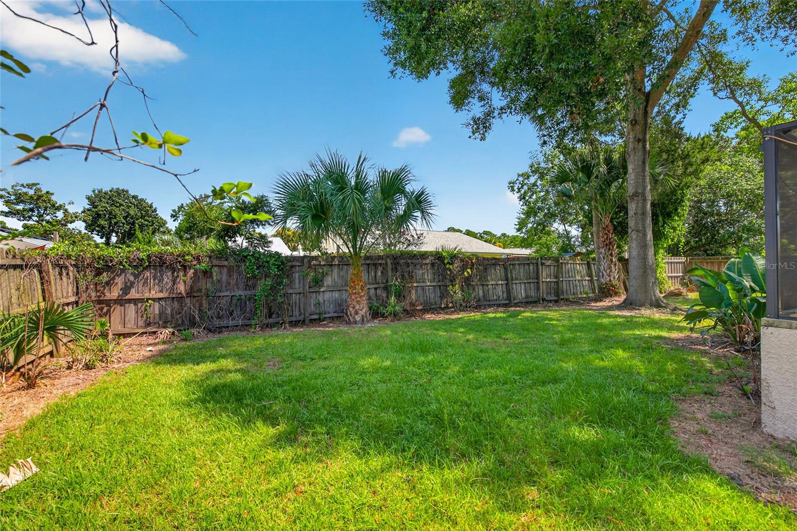 13 FAIRVIEW LN