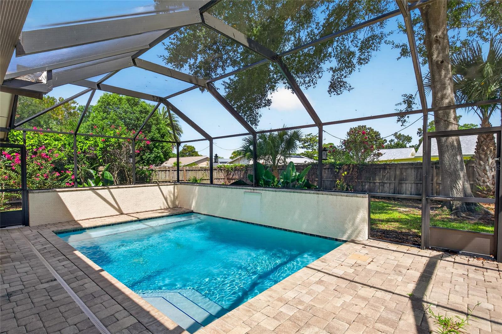 13 FAIRVIEW LN