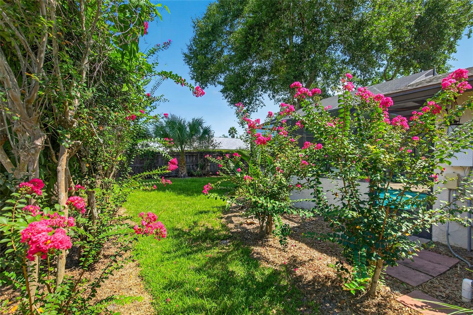 13 FAIRVIEW LN