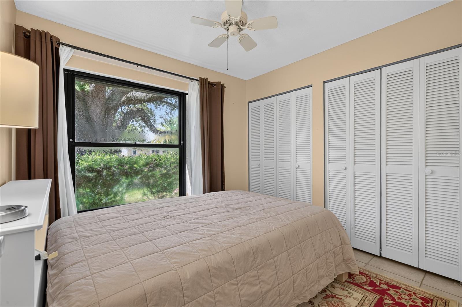 13 FAIRVIEW LN