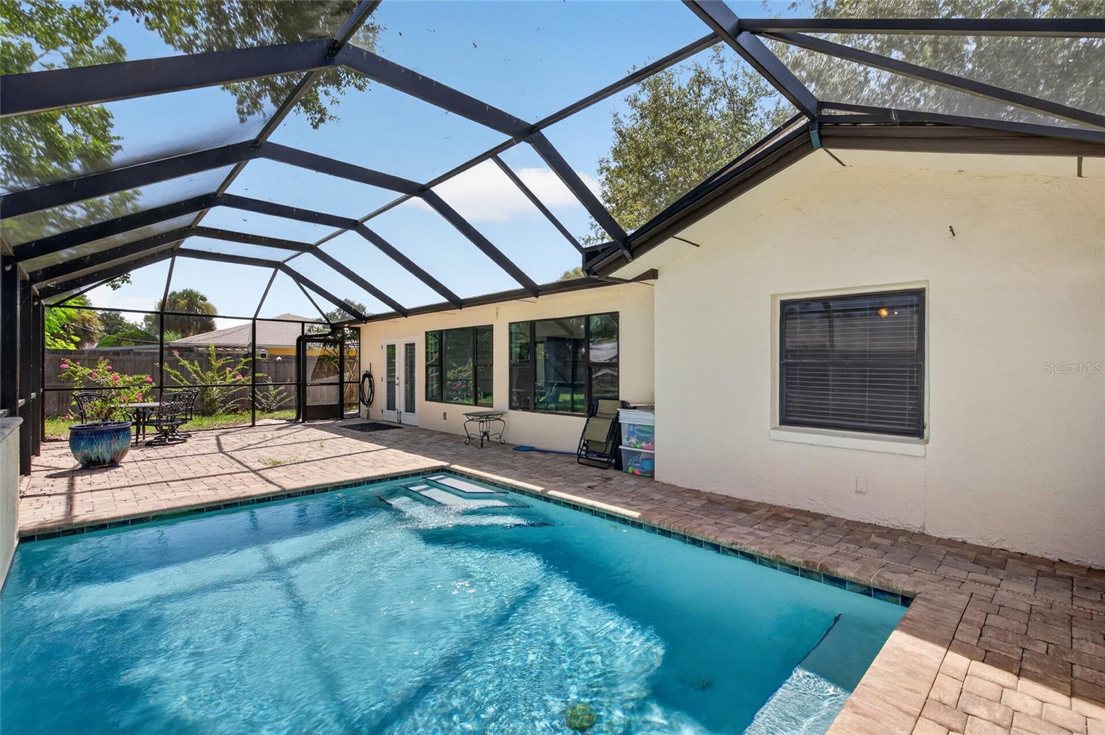 13 FAIRVIEW LN