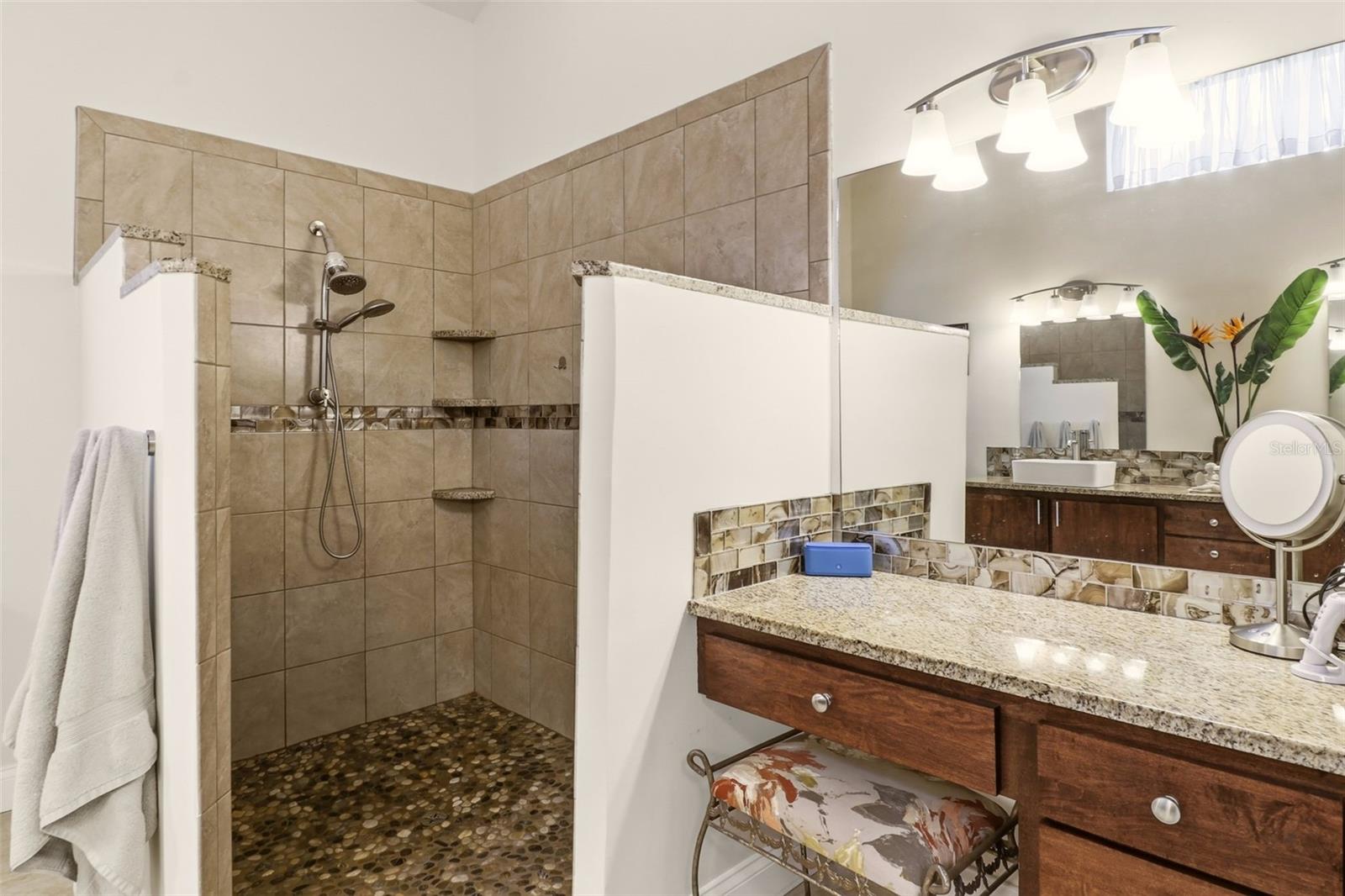 19 WOODGUILD PL