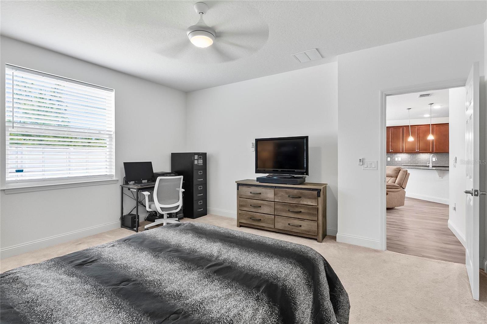 40 OAKLEAF WAY
