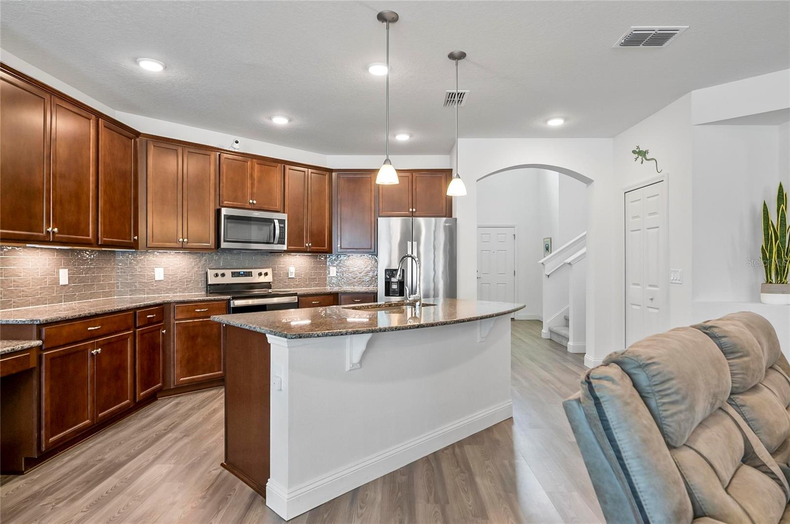 40 OAKLEAF WAY