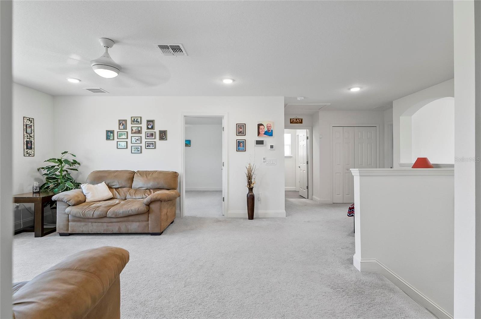 40 OAKLEAF WAY