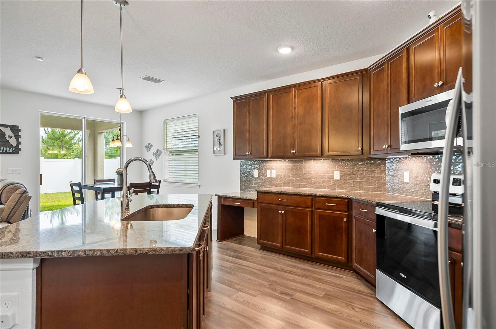 40 OAKLEAF WAY