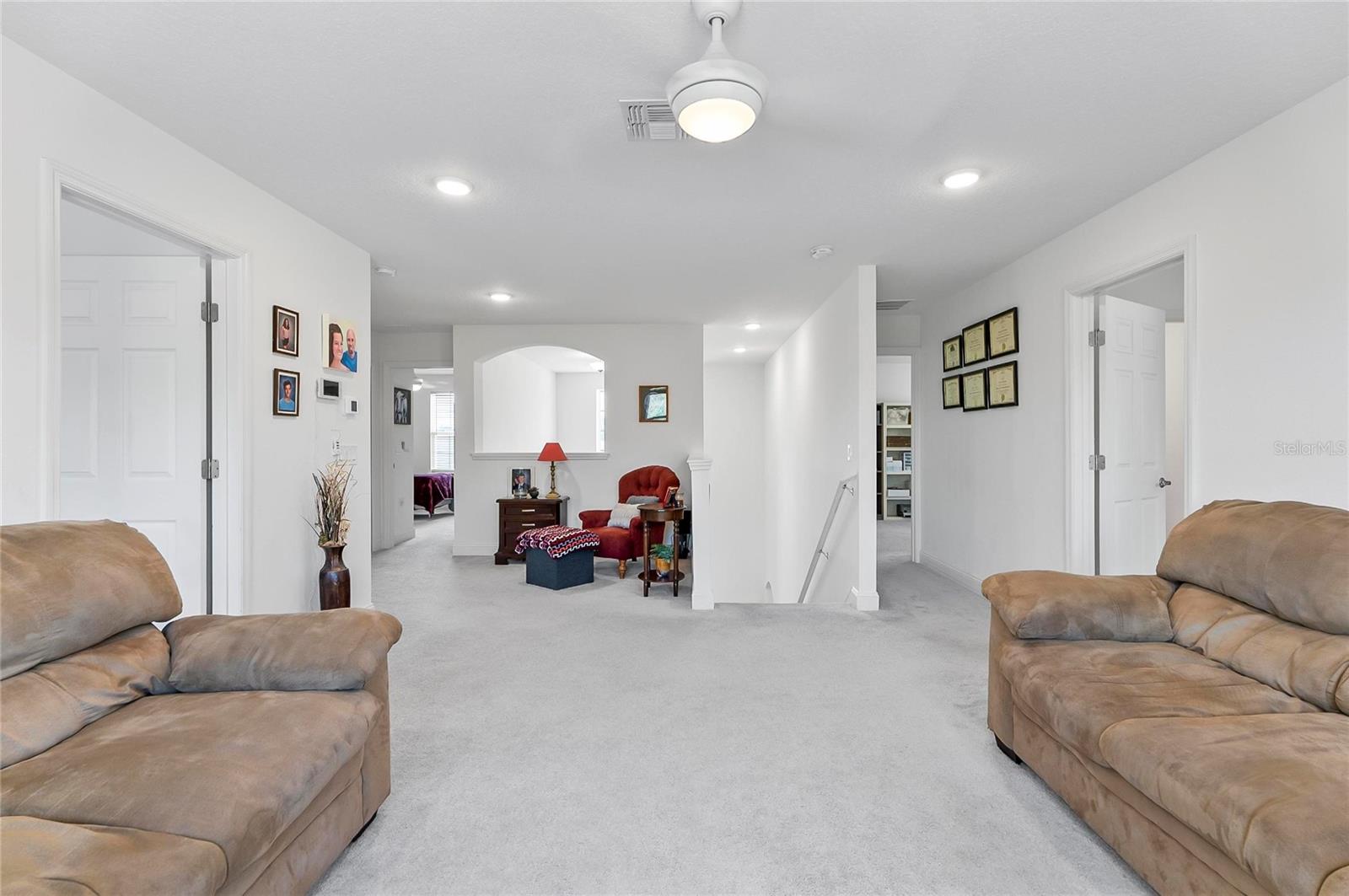 40 OAKLEAF WAY