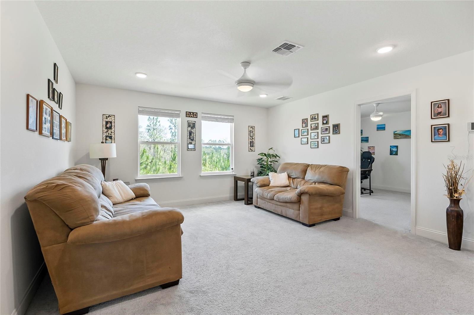 40 OAKLEAF WAY