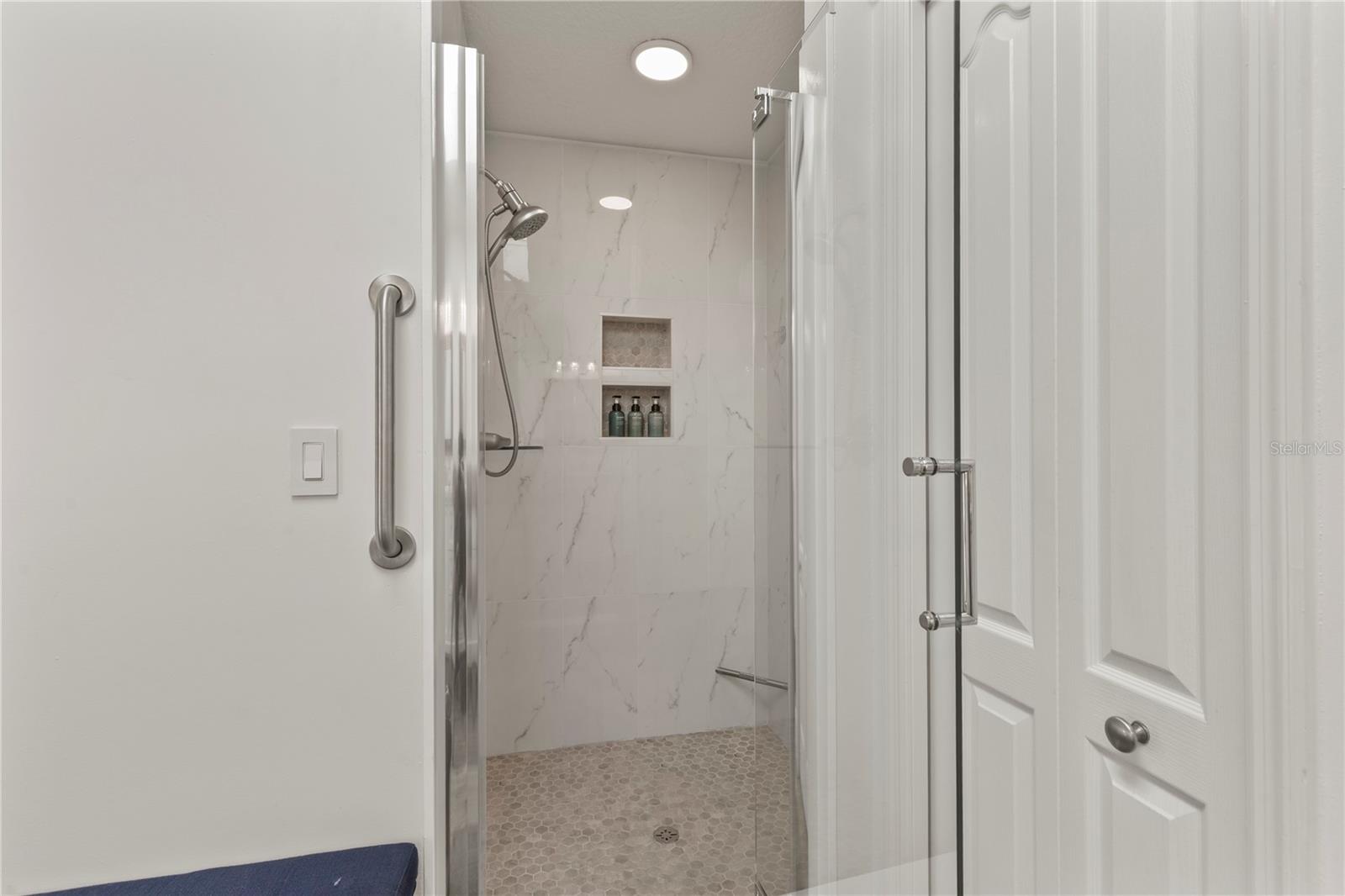 17 COLLINGTON CT