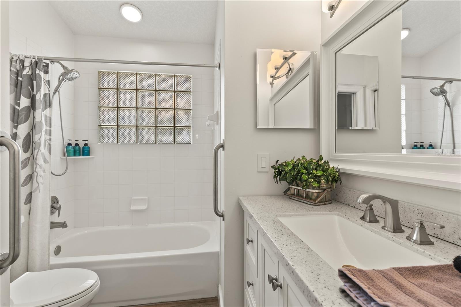 17 COLLINGTON CT