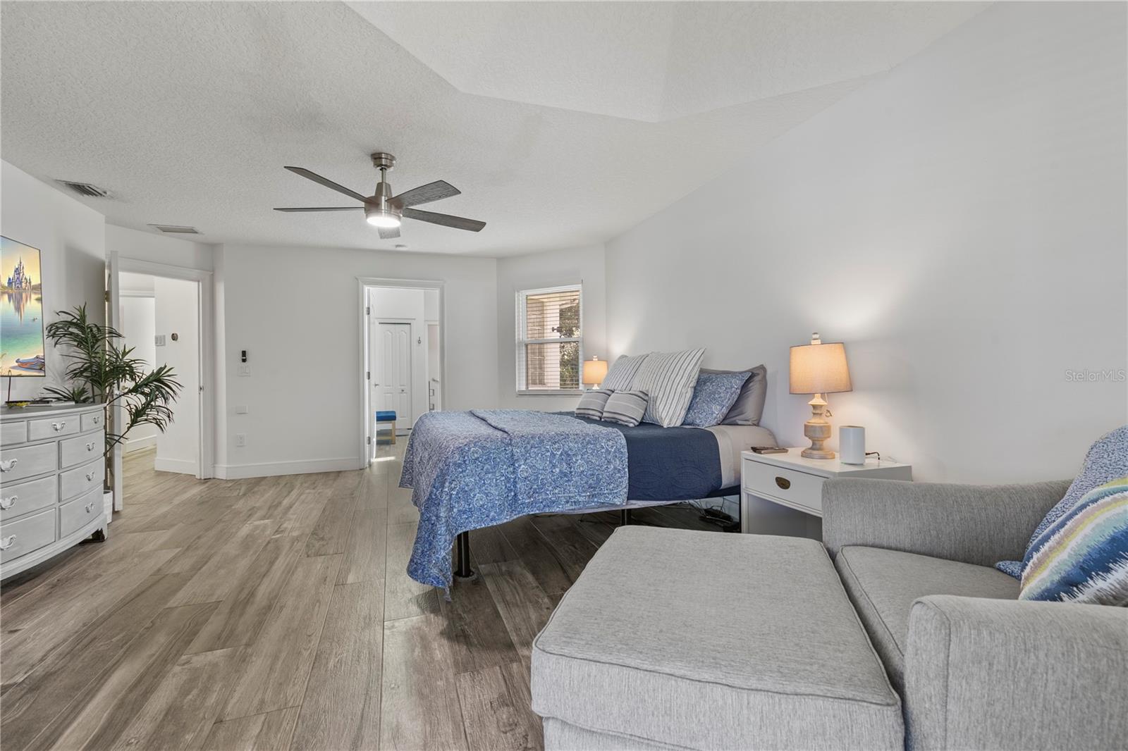 17 COLLINGTON CT