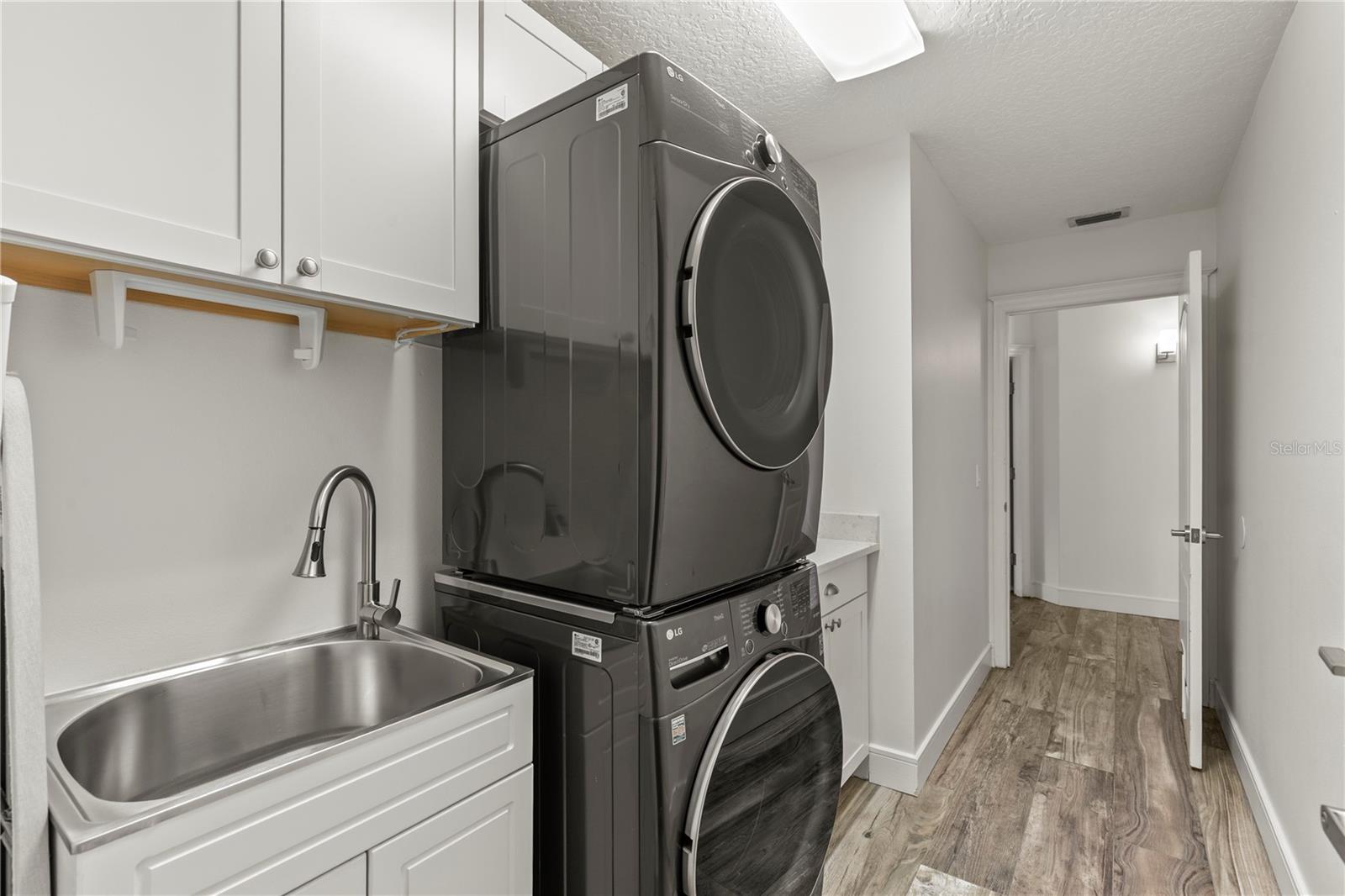 17 COLLINGTON CT