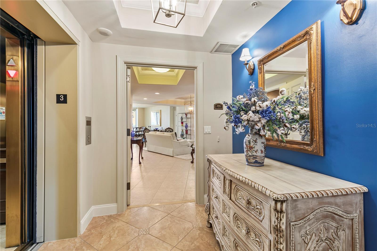 19 AVENUE DE LA MER #305