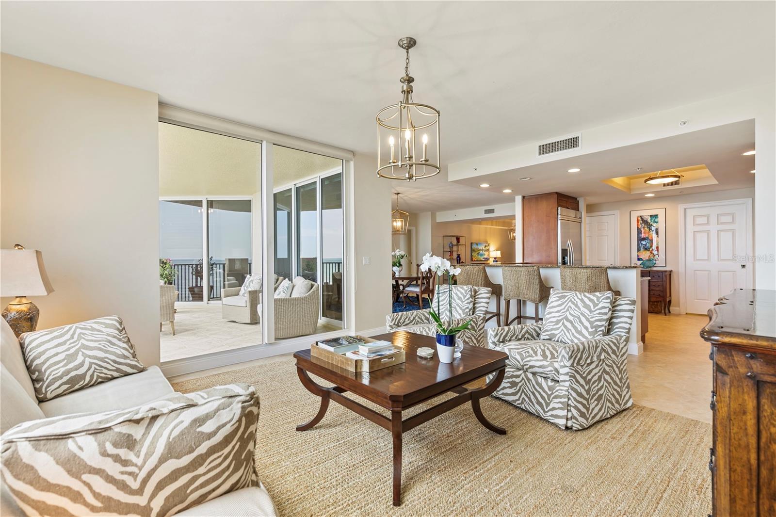 19 AVENUE DE LA MER #305