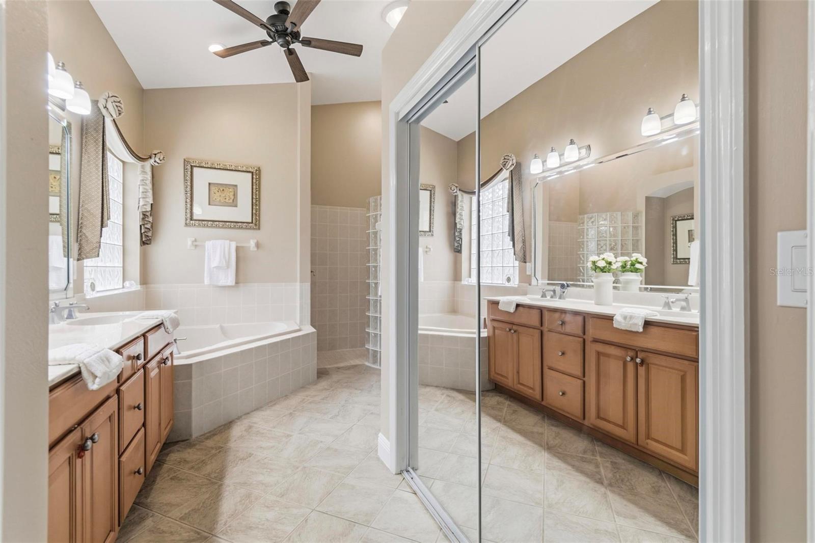 19 VILLAGE VIEW DR