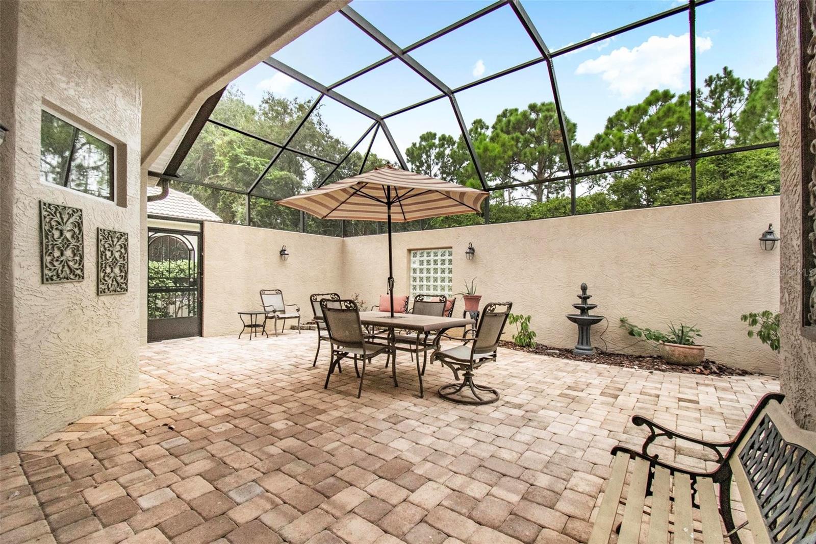 19 VILLAGE VIEW DR