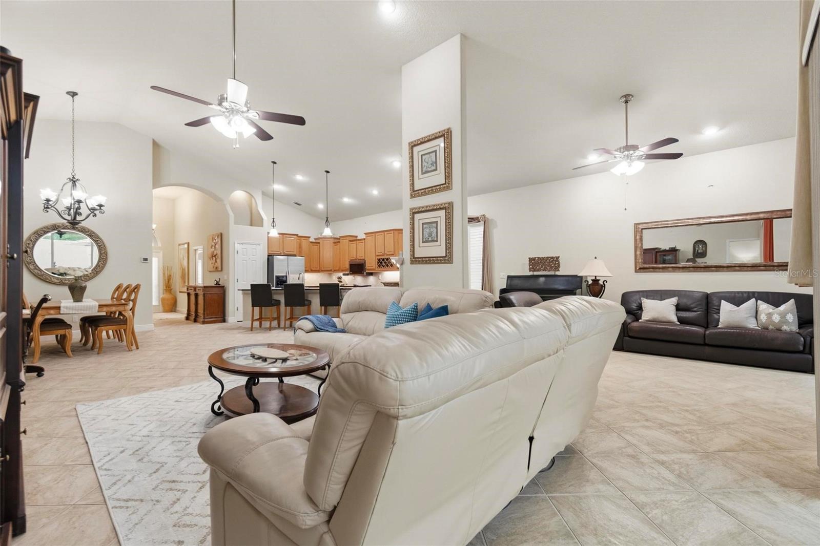 19 VILLAGE VIEW DR