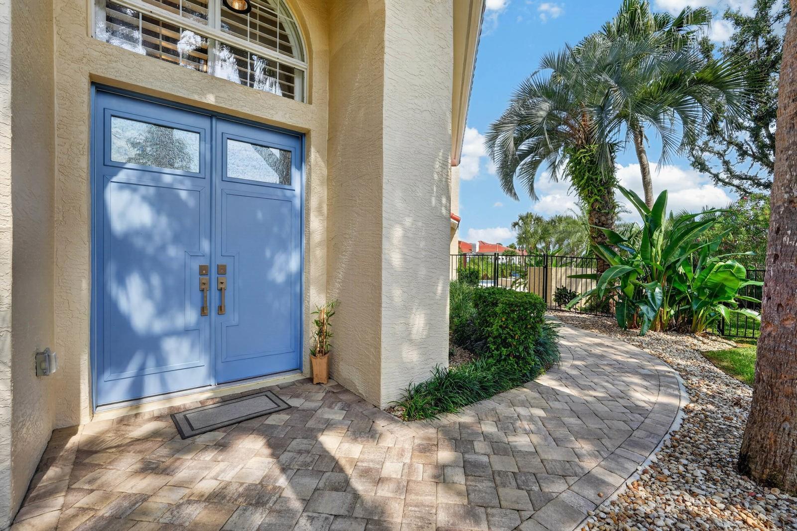 15 MADEIRA CT