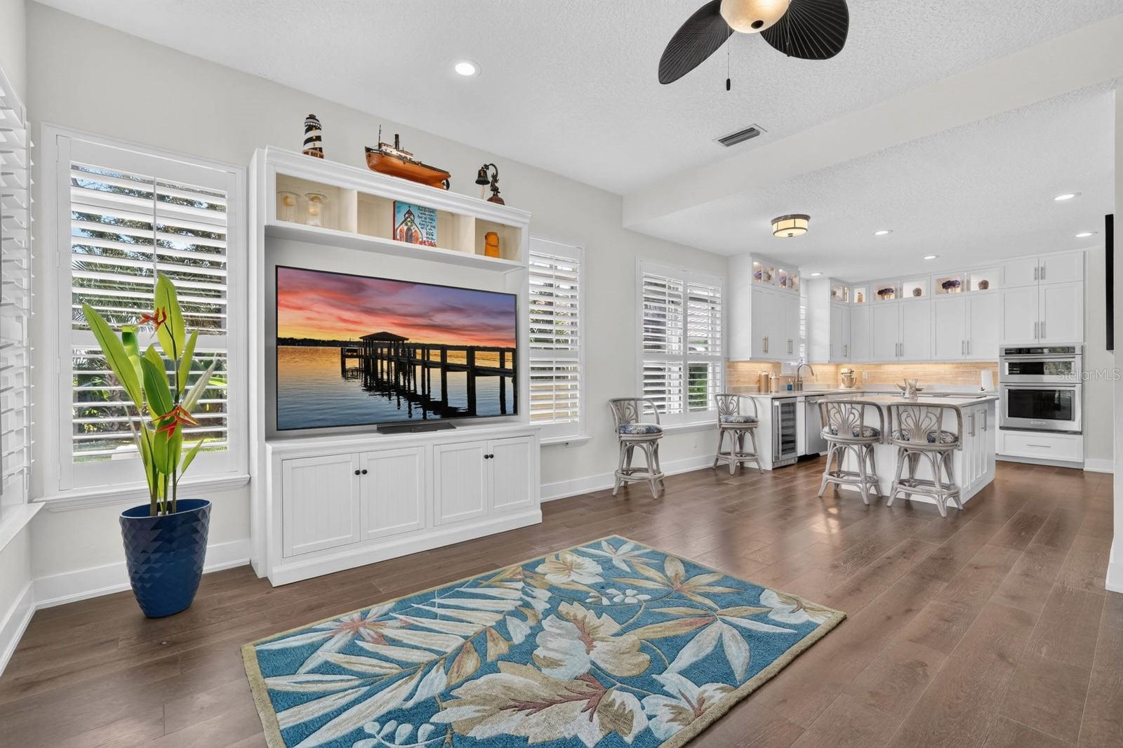 15 MADEIRA CT