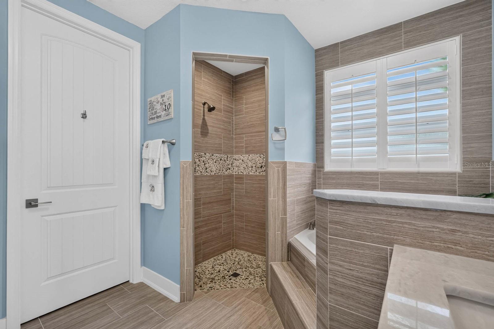 15 MADEIRA CT