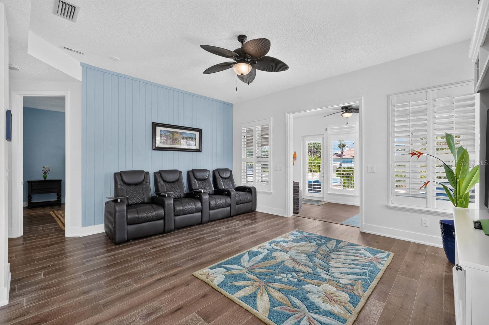 15 MADEIRA CT