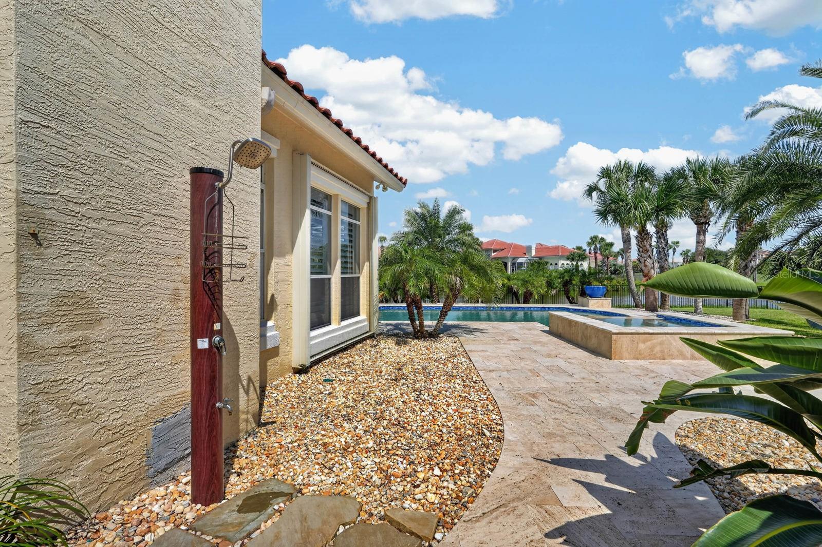 15 MADEIRA CT