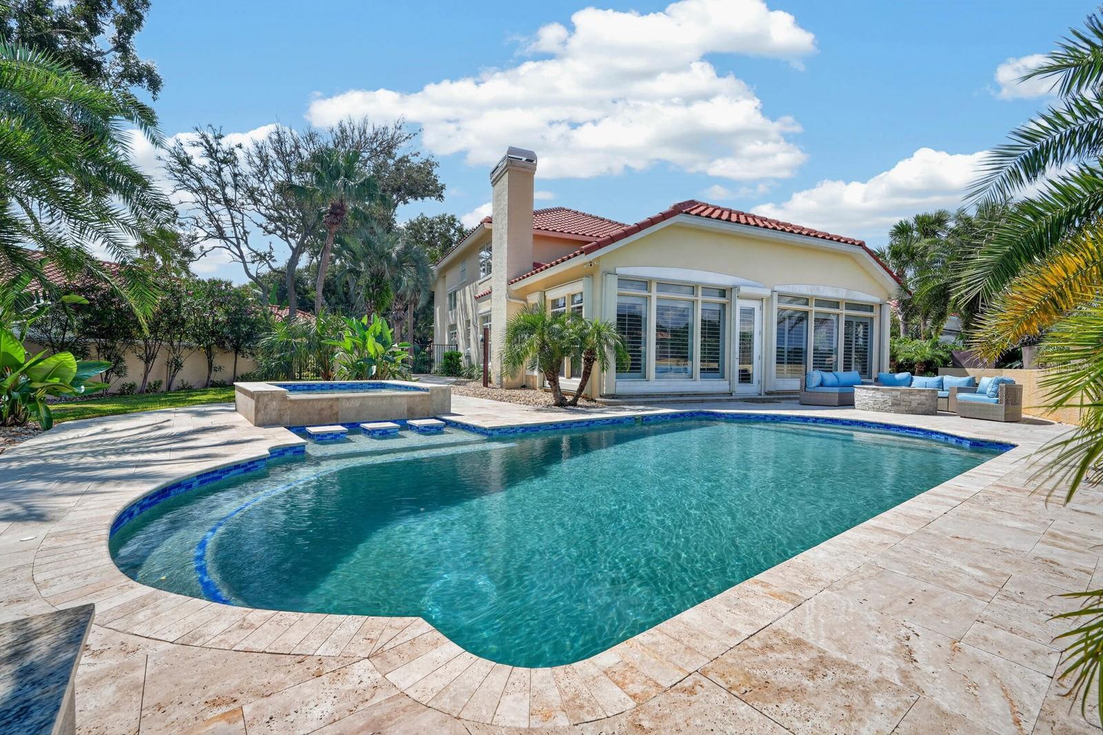 15 MADEIRA CT
