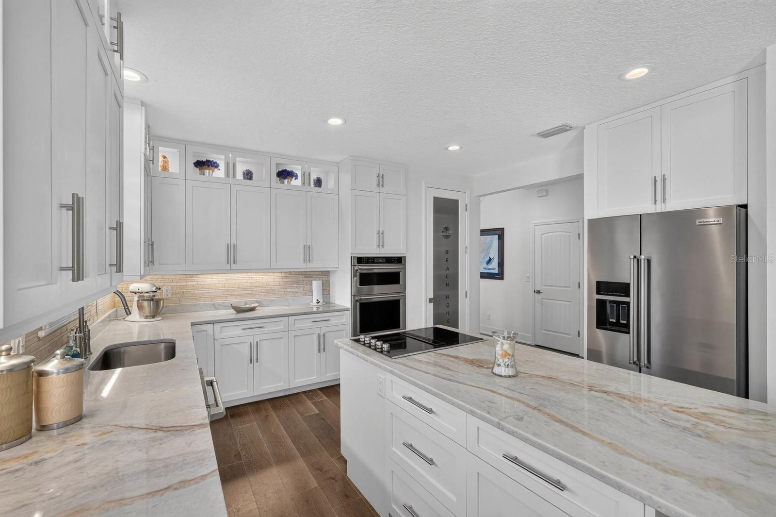 15 MADEIRA CT