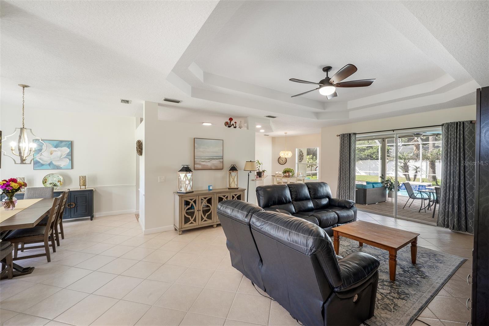 10 WESTMORE LN