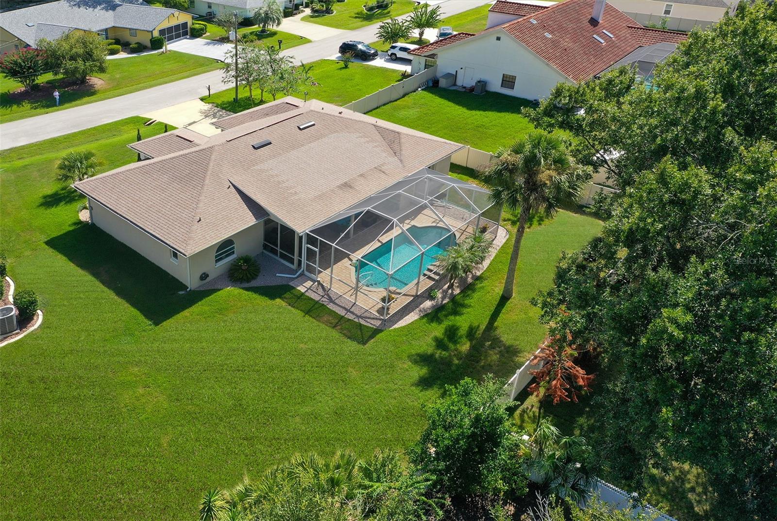 10 WESTMORE LN