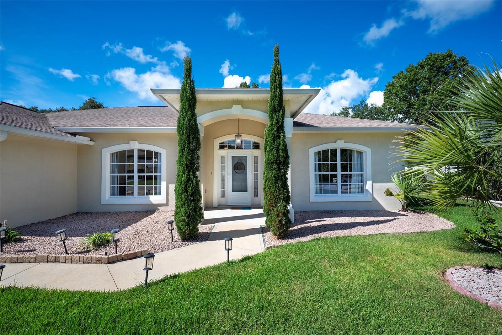 10 WESTMORE LN