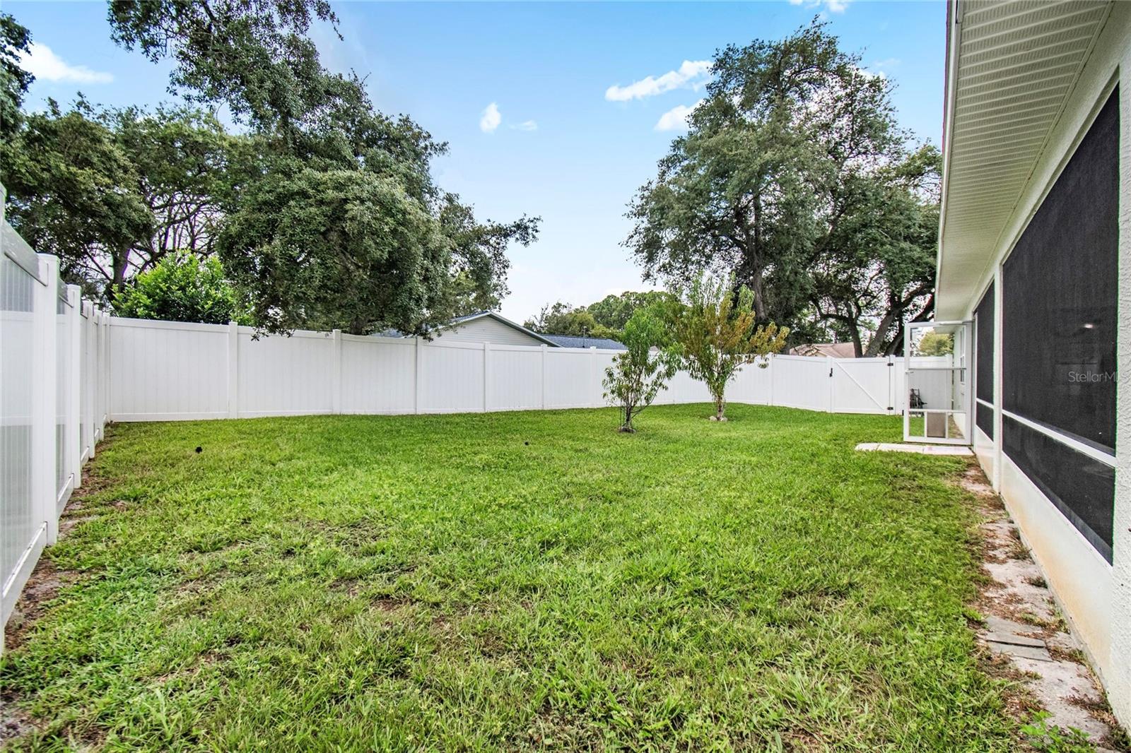 43 FOLSON LN