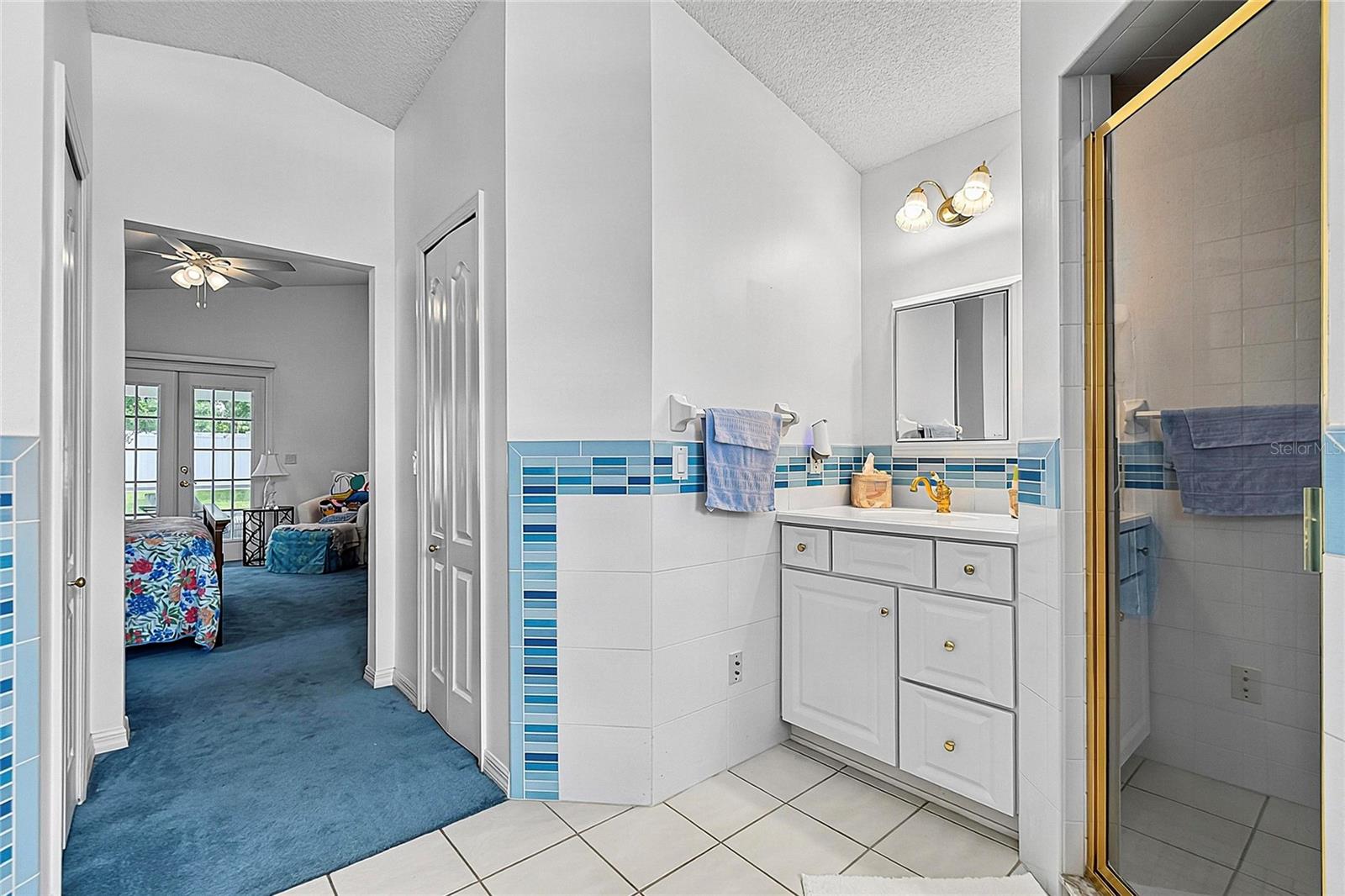 43 FOLSON LN