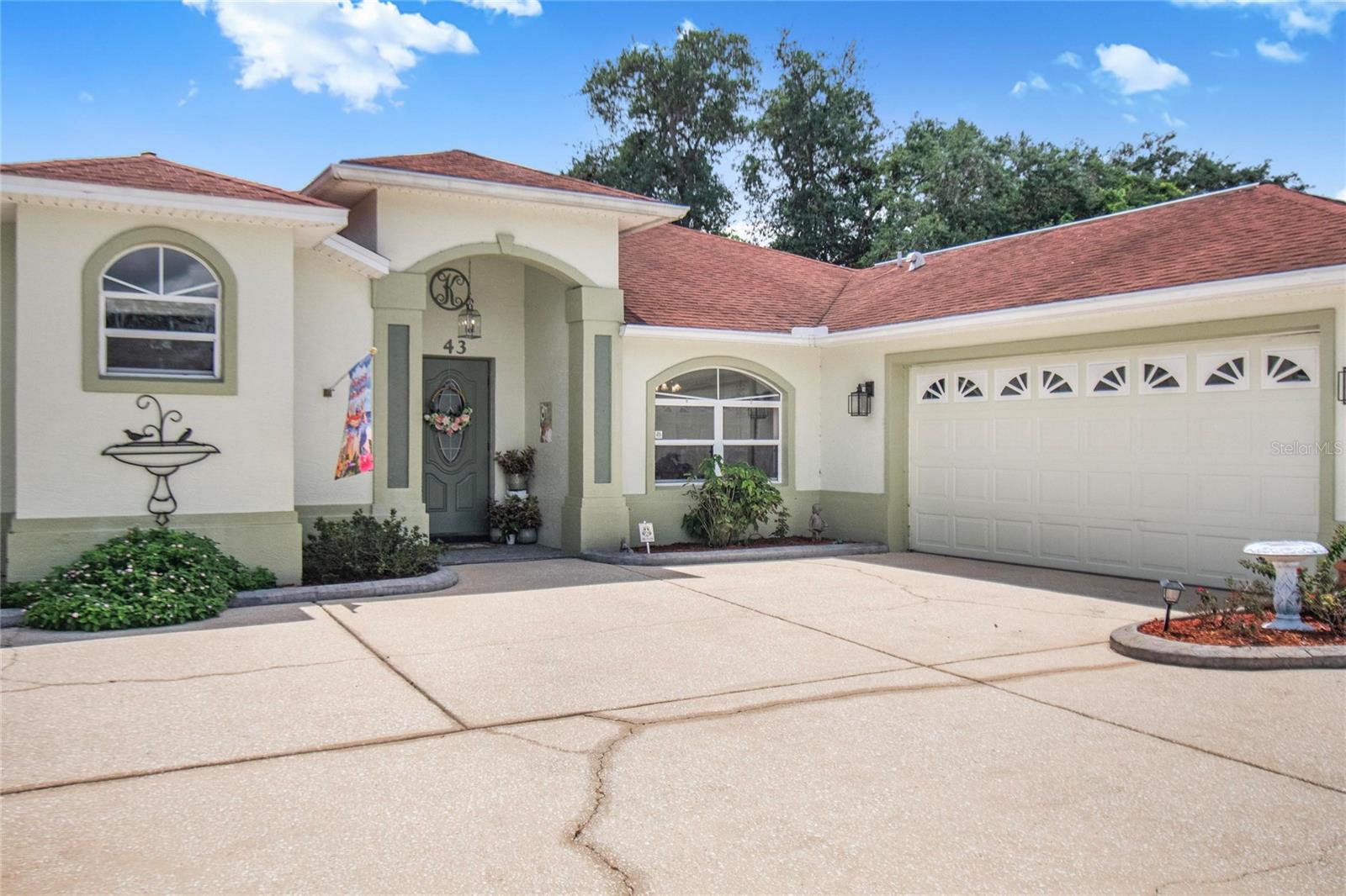43 FOLSON LN